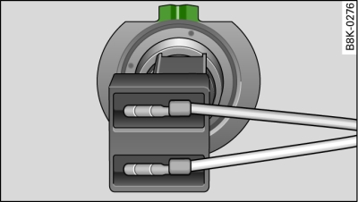 Bulb with connector: Lug on base of bulb is highlighted